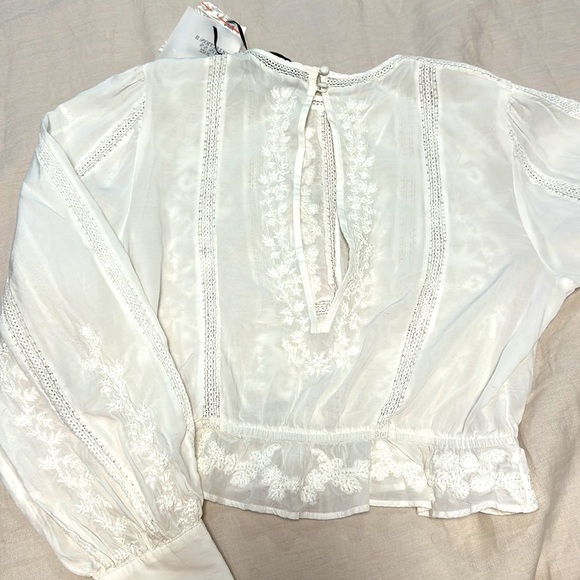 ZARA COLLECTION 2022 - NWT - EMBROIDERED BLOUSE - WHITE - Picture 7 of 9
